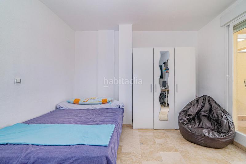 Foto cddf40e6-ccda-40b6-92aa-06eebeb00d45. Casa adosada bonita adosada en esquina en la zubia en Zubia (La)