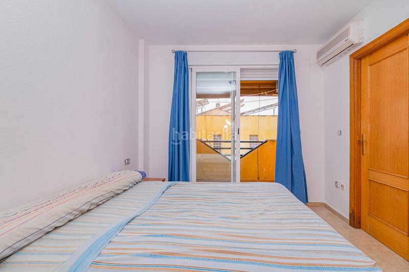 Foto db6ff0d1-1519-4a0d-a87f-b7eb22f7c22c. Casa adosada bonita adosada en esquina en la zubia en Zubia (La)