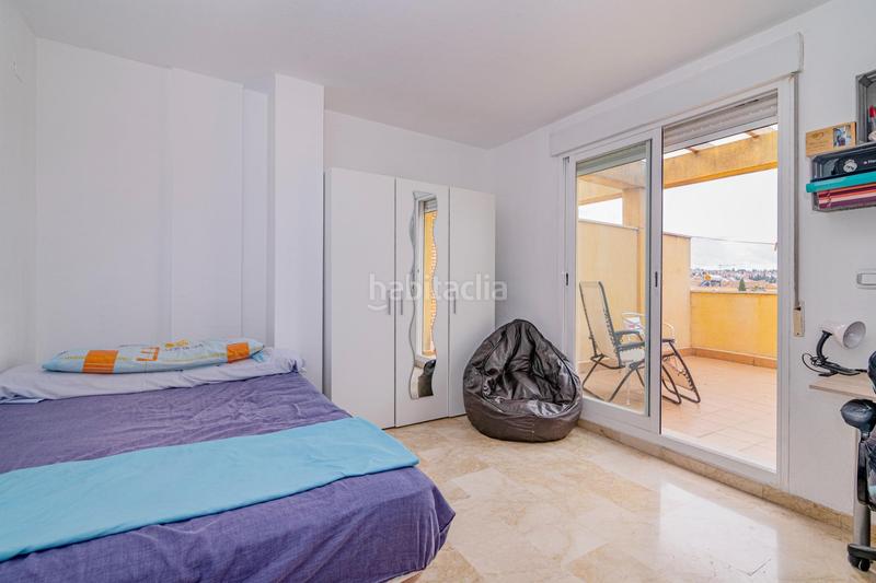 Foto e0c8ffe6-456c-4f7d-8bae-efa483899c69. Casa adosada bonita adosada en esquina en la zubia en Zubia (La)