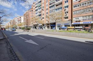 Piso en Camino de ronda 79. Oportunidad en el centro