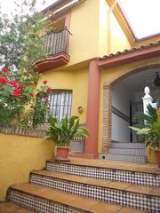 Rent Chalet in La Zubia Ciudad. Bonito casa en la zubia sin amueblar