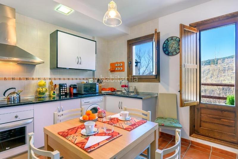 Foto 681182e0-f168-44b6-bafc-6fd55850e1fc. Rent penthouse with heating in Capileira