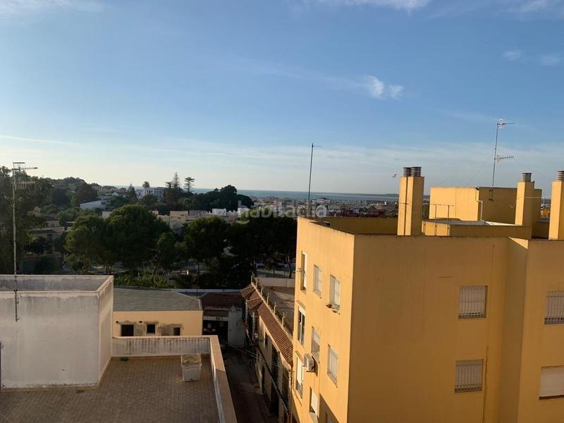 Foto 90744aa1-29b2-433b-a9dc-54db8ecbee91. Penthouse with heating parking in V Centenario-Piletas-Capuchinos Sanlúcar de Barrameda