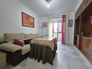Casa a Centro-Calzada-Cabo Noval. Estupenda casa  en pleno centro  plaza del cabildo