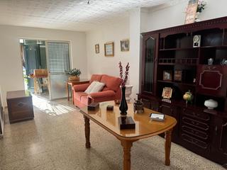 Pis a Bonanza-Avda de Huelva-Barrio Andalucia. Vivienda en planta baja  con entrada independiente en una zona m