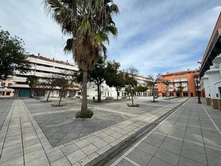 Casa a Centro-Calzada-Cabo Noval. Mágnifica casa  en la  plaza de las infantas