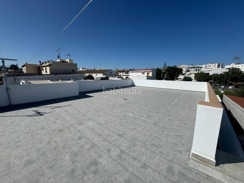 Foto 8b218e69-ef6a-4f42-ac6b-69536393563d. Casa magnifica casa en planta baja con piscina privada junto a la zona de bajo de guía en Sanlúcar de Barrameda