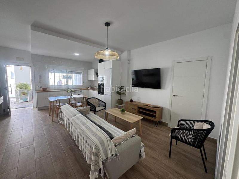 Foto 91fd335b-3347-4407-b688-5690725adc85. Casa magnifica casa en planta baja con piscina privada junto a la zona de bajo de guía en Sanlúcar de Barrameda