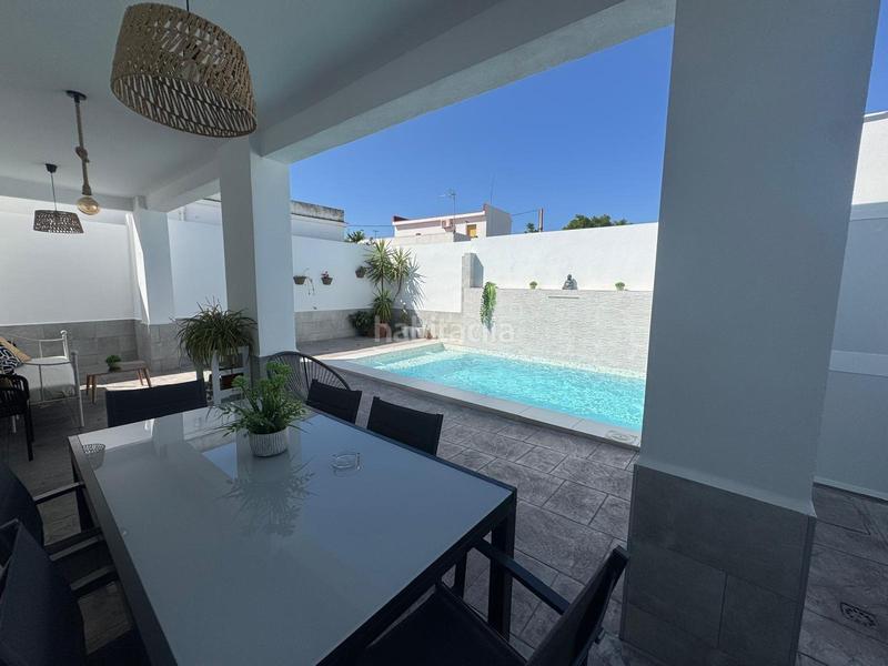 Foto a104d4bc-0545-498a-b400-1a3cbeac7d43. Casa magnifica casa en planta baja con piscina privada junto a la zona de bajo de guía en Sanlúcar de Barrameda