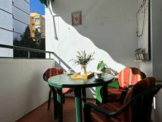 Pis en Centro-Calzada-Cabo Noval. Estupendo y amplio piso con garaje y terraza   entre el centro y