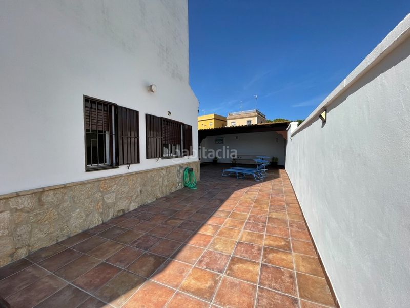 Foto 16b8697d-161a-49ba-a7b9-ec6bd0fa20bc. Casa adossada a Bonanza-Avda de Huelva-Barrio Andalucia Sanlúcar de Barrameda