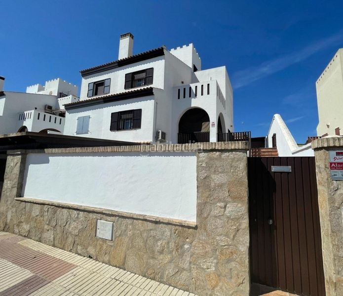 Foto 77c85711-cb52-4315-9f1e-fccac1c1f0d8. Casa adossada a Bonanza-Avda de Huelva-Barrio Andalucia Sanlúcar de Barrameda