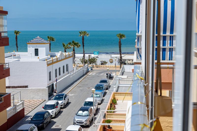 Foto d9df2bdf-cb6a-4d1e-9cbd-2b6c4eac7135. Pis amb calefacció a Playa de la Regla Chipiona