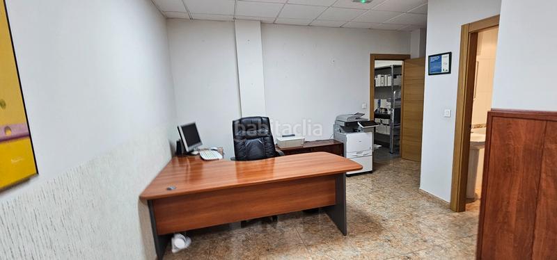 Foto a1378a3f-d5c6-4ab3-972a-37cf160452cc. Rent business premise in Maracena