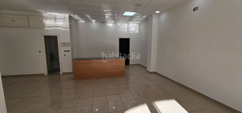 Foto 14f84f06-fd25-47bc-aa53-24eb2357b8e9. Location local commercial dans Maracena