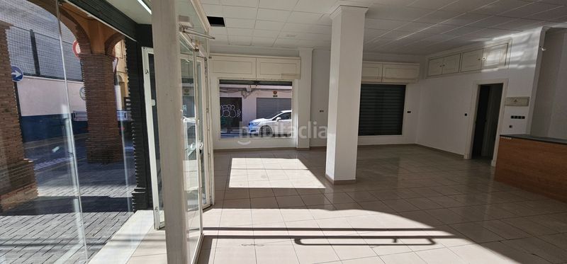 Foto aca931f8-c5f2-468c-8dfd-cd9973c9ff45. Location local commercial dans Maracena