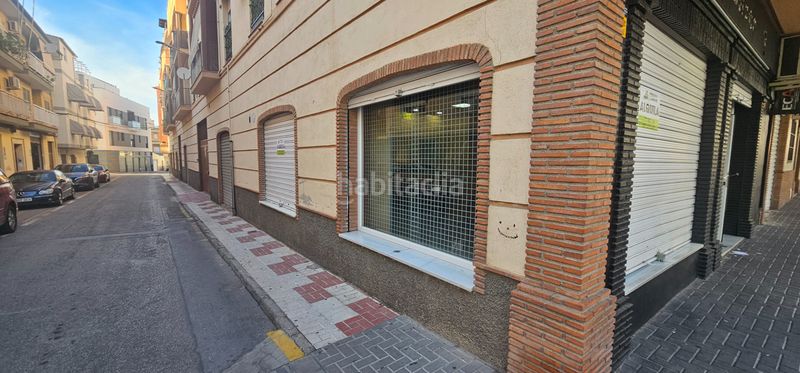 Foto d34638ce-00fb-469e-937f-abcec2164e70. Location local commercial dans Maracena