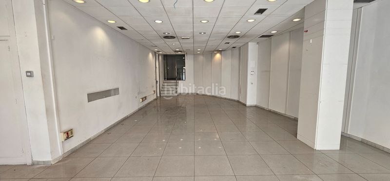 Foto af05ca54-2a30-49c8-95bb-abbde5fe9fbd. Lloguer local comercial a Maracena