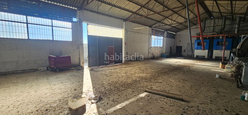 Foto de4fc8b0-be4c-42e3-9811-03b1fb939430. Nau industrial a Maracena