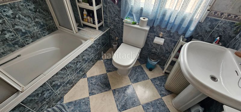 Foto 8fb0d0b4-d5b1-4e08-b61f-ea44ff038d25. Casa amb aparcament a Maracena