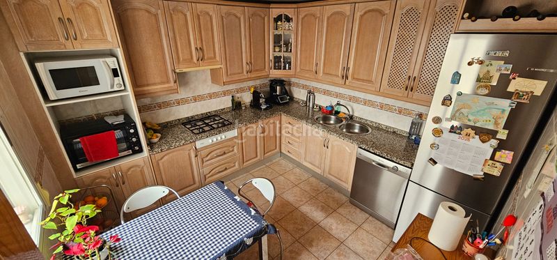 Foto ac9f7654-3c17-4963-865c-3bf21a58b600. Casa amb aparcament a Maracena