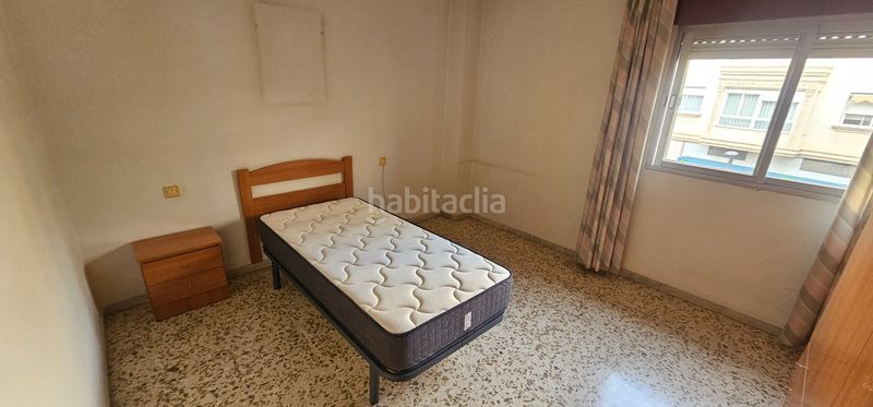 Foto 4ce8c184-3547-4065-9d62-ca9d8b488add. Pis a Maracena