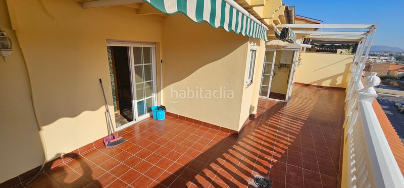 Foto d730c557-e3f3-4a83-b96c-c37b7c703b35. Lloguer àtic amb xemeneia aparcament a Maracena