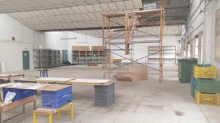 Nau industrial a Illueca