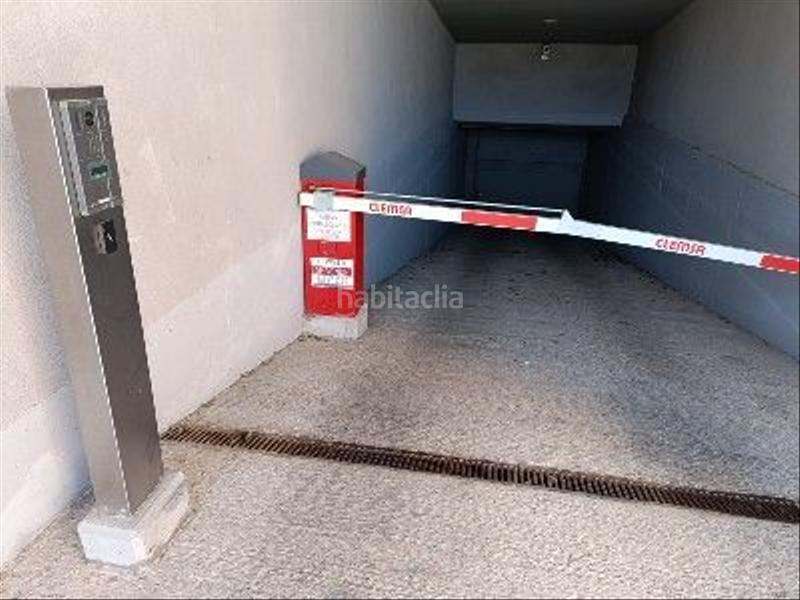 Foto 14a8ec86-c88e-468c-bd9b-d593f0ba8fb7. Aparcament cotxe a Garrapinillos Zaragoza