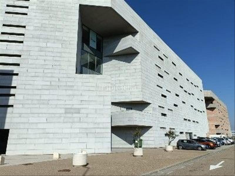 Foto daa4f16f-953a-4473-9574-de2789103309. Aparcament cotxe a Garrapinillos Zaragoza