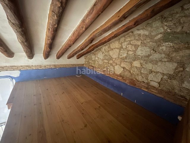 Foto 482f40ed-31b5-4def-91d8-abd0d133083b. Casa adossada amb aparcament a Belchite
