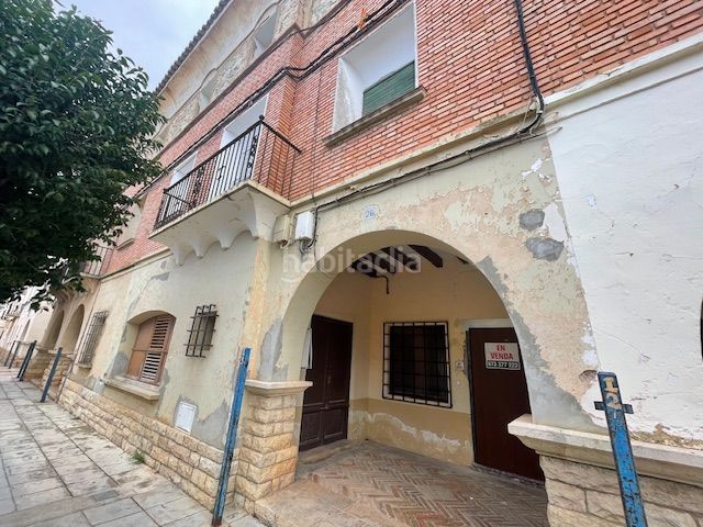 Foto 7bb6f322-d8d4-458c-bc44-5270a2e99dba. Casa adossada amb aparcament a Belchite