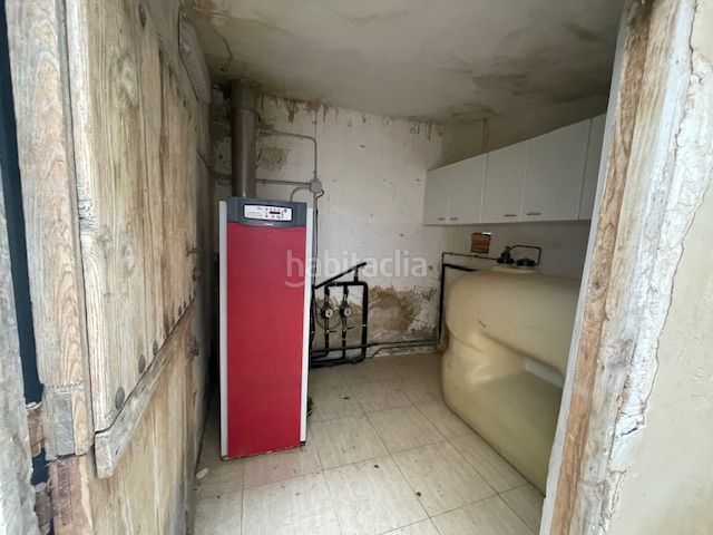 Foto 820d0204-25ca-43b1-afd2-8a95a1065102. Casa adossada amb aparcament a Belchite