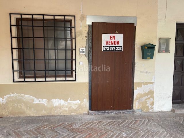Foto b2a9b3fd-07d8-4ad0-b8ee-c2c88357ee18. Casa adossada amb aparcament a Belchite