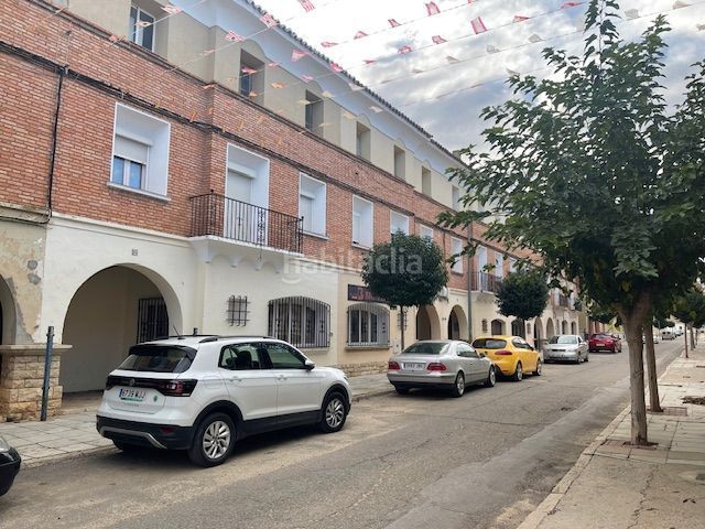 Foto edfc8d60-61e5-44c6-b4ed-2becc51814fe. Casa adossada amb aparcament a Belchite