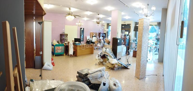 Foto 833fad49-7757-4f67-ab0c-47be622aaa5a. Location local commercial dans La Almozara Zaragoza