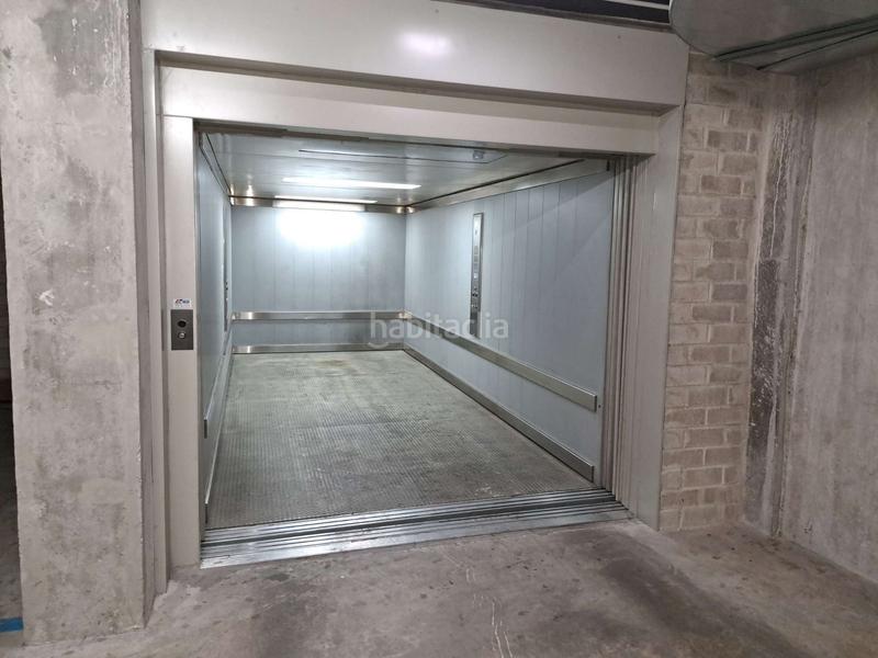 Foto 0ead75ac-f8f1-4c5b-a0e1-07acb3e130d2. Parking voiture dans Alfonso Zaragoza