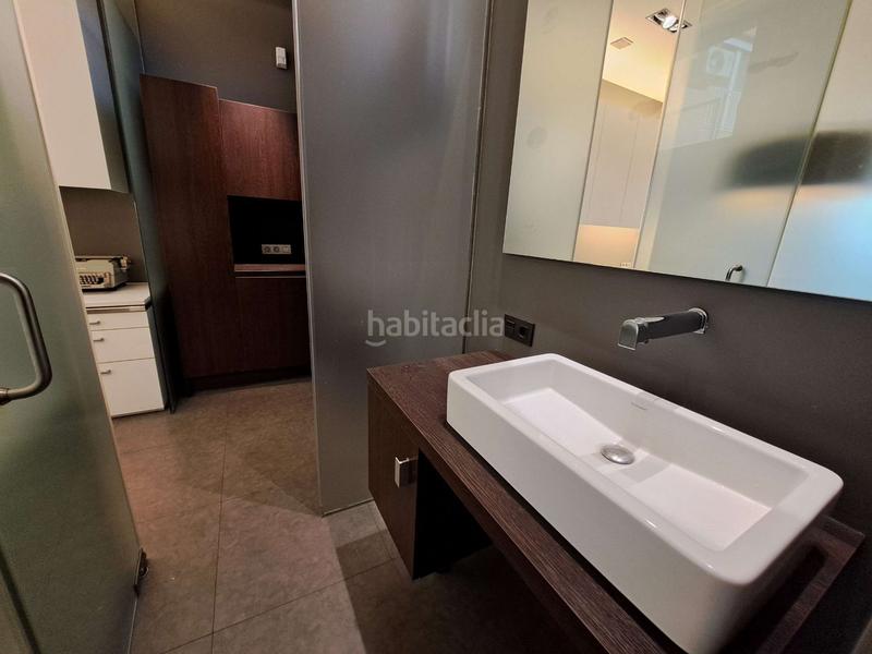 Foto cca14e00-213d-42cb-8238-7b6907fb5a1c. Office space with heating in Plaza de Toros Zaragoza