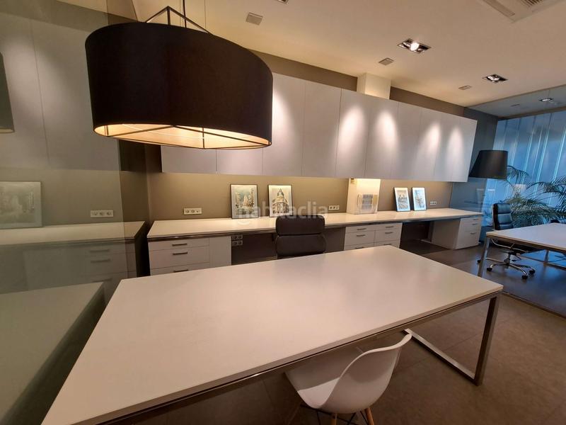 Foto cd69f919-d792-49c9-85a1-e1799467b9c2. Office space with heating in Plaza de Toros Zaragoza