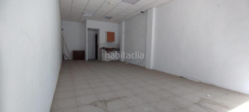 Foto d08fd05d-b3ee-41e4-9362-982f47265cf0. Rent business premise in La Almozara Zaragoza
