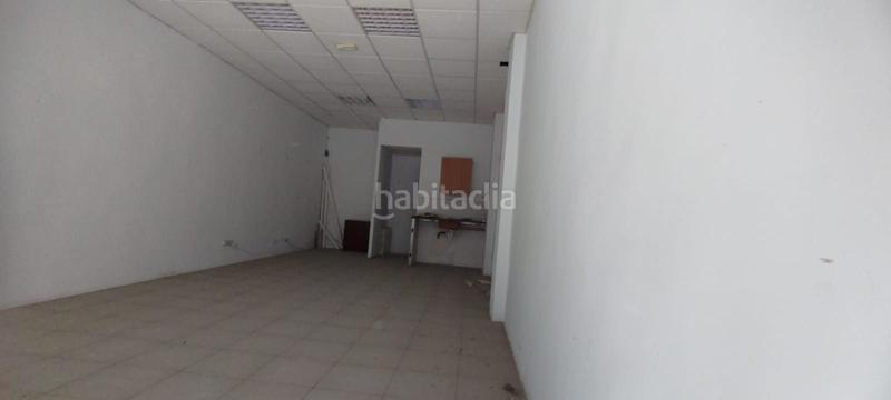 Foto 3da3d1cb-d9c4-4f9d-bc9b-d34bd63ea109. Lloguer local comercial a La Almozara Zaragoza