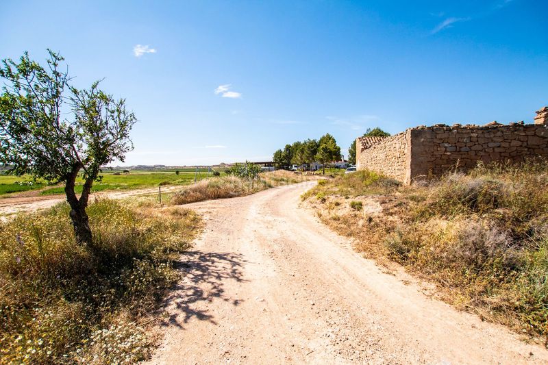 Foto b492088f-0fd2-4ef3-87d1-836f06ac7d45. Finca rústica a Caspe
