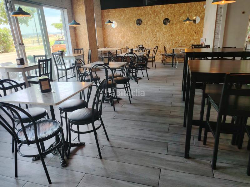 Foto 614e84d6-e92e-4eb6-93c6-6560f4d25b1e. Lloguer local comercial a Santa Isabel Zaragoza