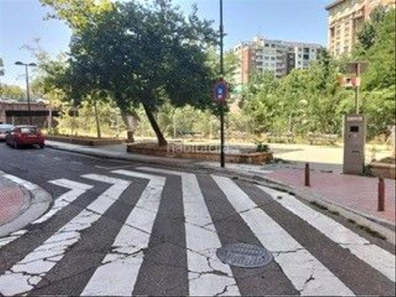 Foto 44b3635f-3450-491d-b6f3-6aa7f1a1102f. Parking voiture dans Paseo Sagasta Zaragoza