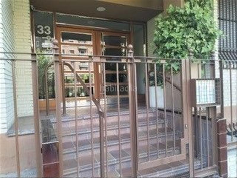 Foto 99334a7c-8fb2-4c56-8ea7-02af6c4981ee. Parking voiture dans Paseo Sagasta Zaragoza