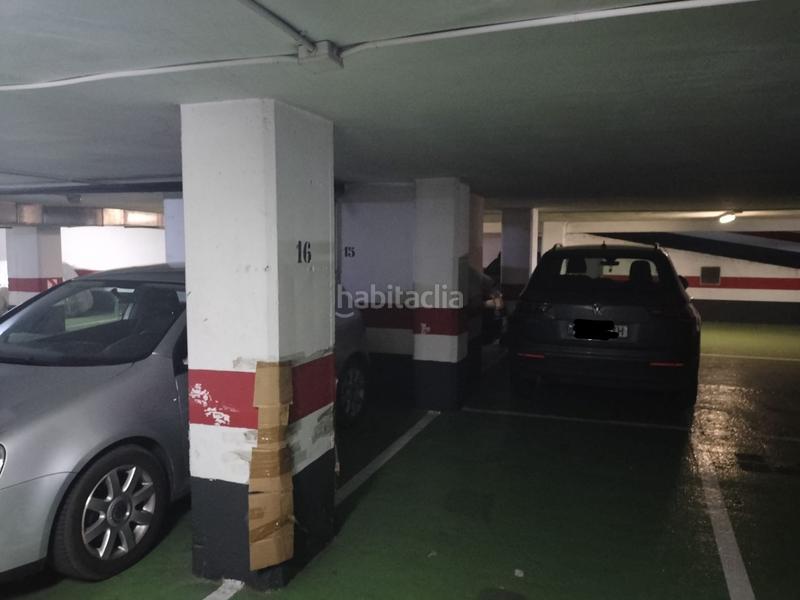 Foto c620e4b5-dc10-4aa5-9d72-e0ef07ba2686. Parking voiture dans Paseo Sagasta Zaragoza