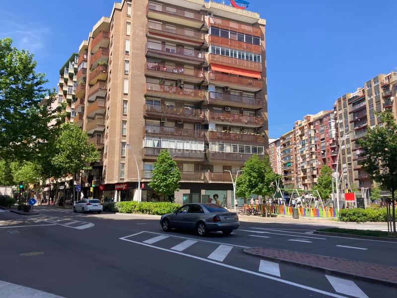 Foto 7369d376-b912-4930-aa9f-dd0ceba8b5b3. Alquiler local comercial en Las Delicias Zaragoza