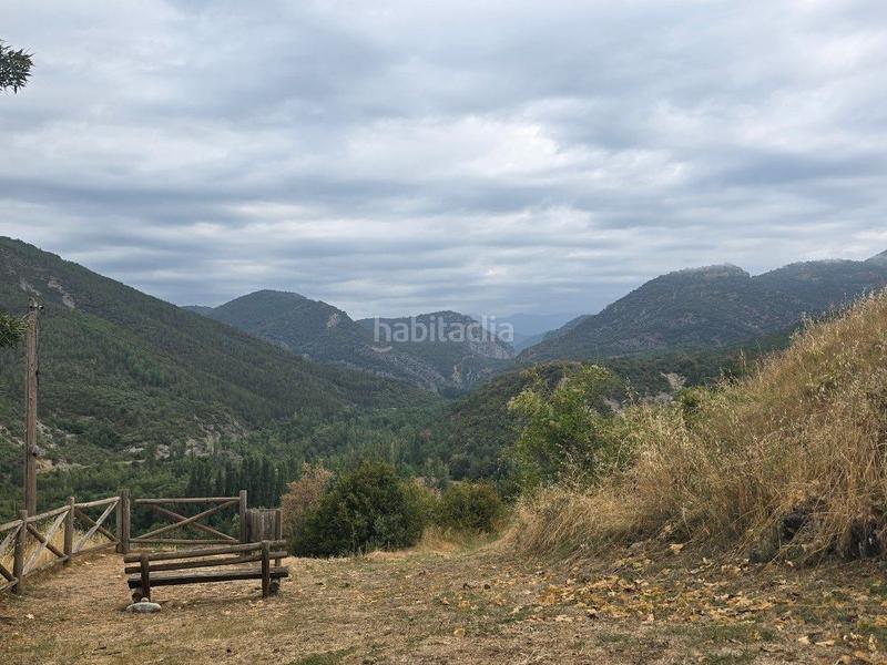 Foto b6d6f0ef-b0a5-4a29-8bcf-1b8da4f93728. Masia a Canal de Berdún