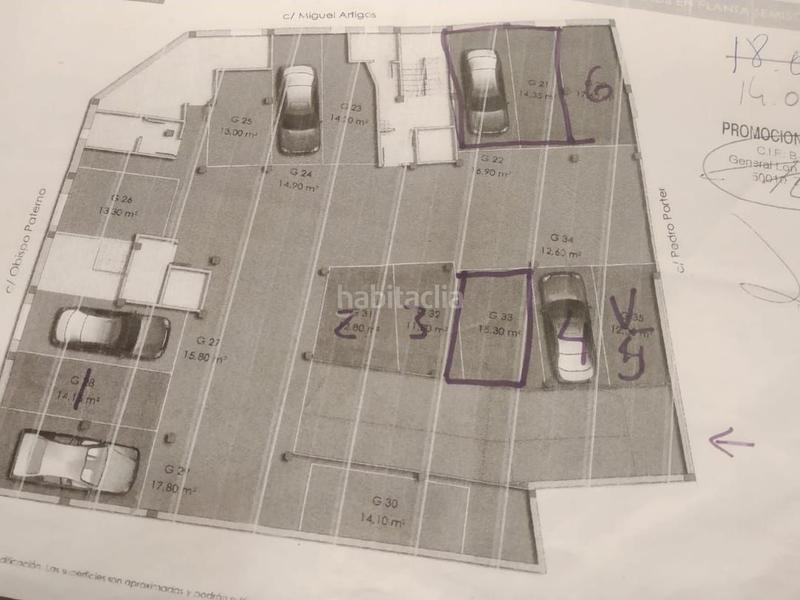 Foto 2f8cf036-b1c3-4845-a120-aabd90cd46f3. Parking voiture dans Oliver Zaragoza