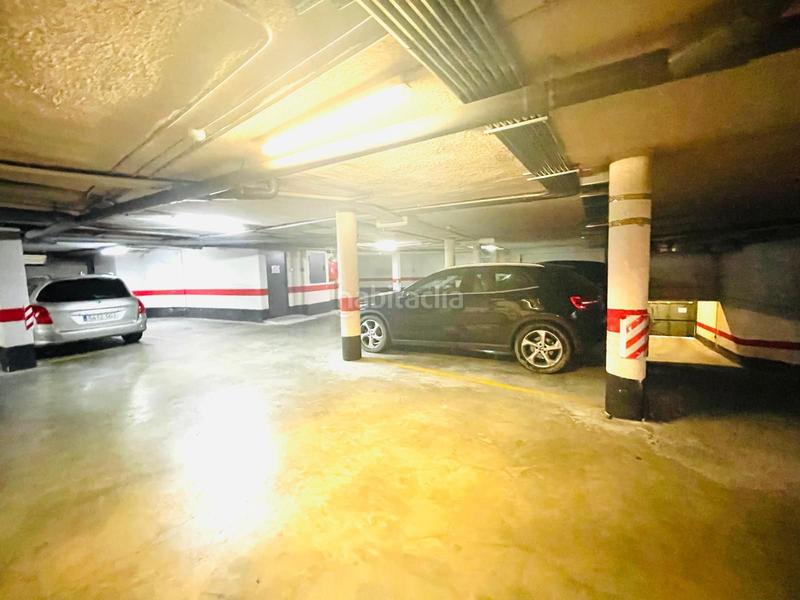 Foto d2e4225d-c898-4f4f-8cd0-e3d20b09ede6. Parking voiture dans Oliver Zaragoza